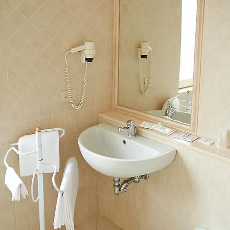 Szálloda Cavallotti & Giotto 3*